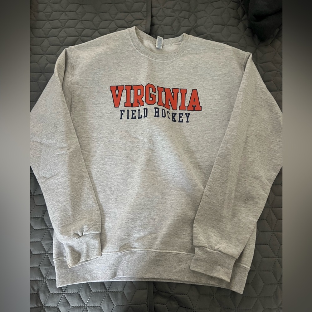 UVA Field Hockey Crewneck!!!! So soft, thick, and comfortable!!! Good condition!